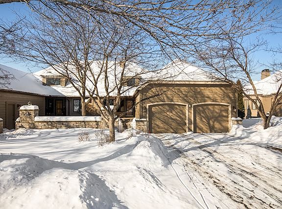 2nd image of 3570 Village Ct
