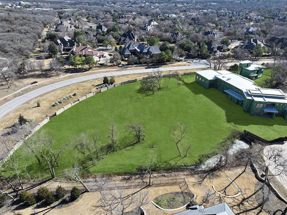 2nd image of 1802 Scenic Cir
