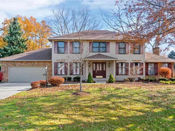 5400 Mosswood Cir NE, Canton, OH 44705