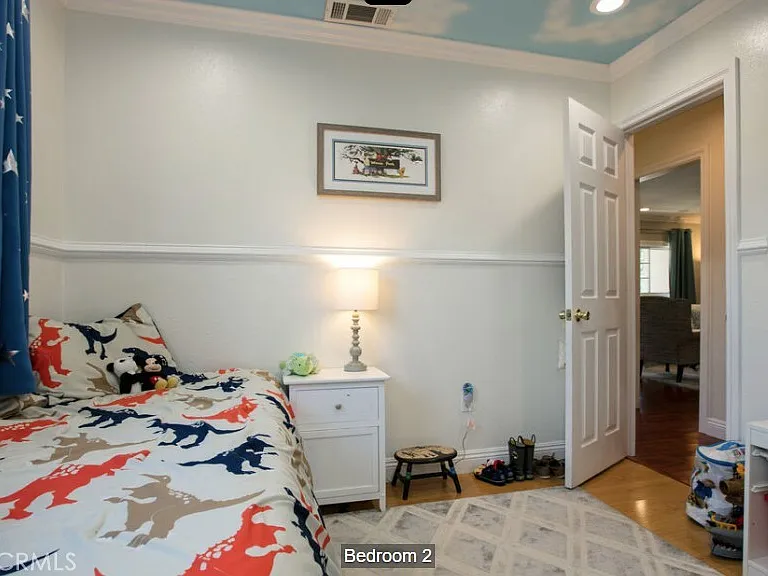 7021 Geyser Ave — Photo 13