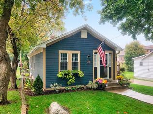 140 Cherry St, Williams Bay, WI 53191