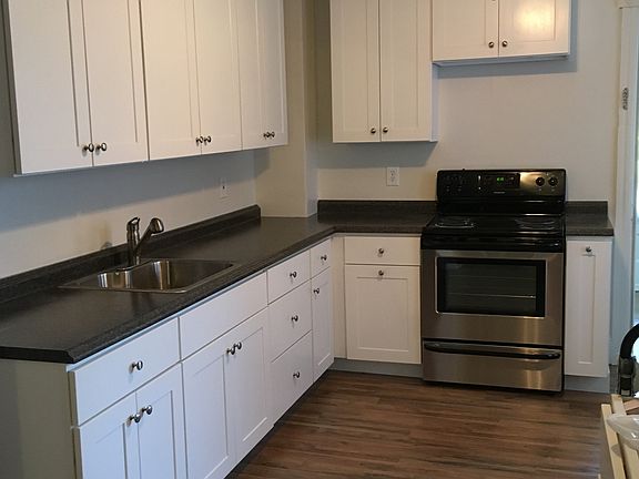 3rd image of 109 Strode Ave