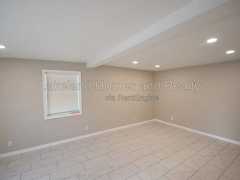 527 Garden Dr N #2 — Photo 15