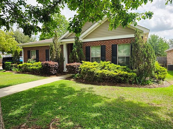 3rd image of 201 Belhaven Dr