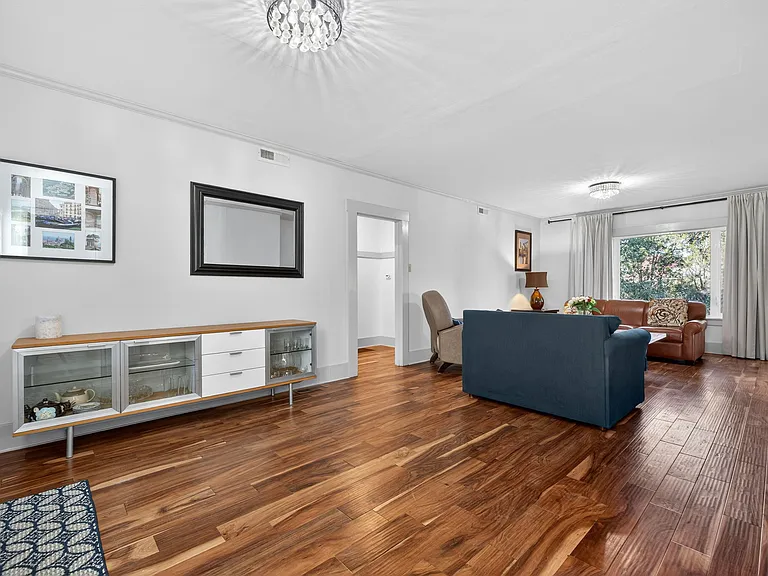 7325 Healdsburg Ave — Photo 4