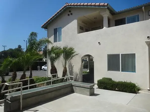 585 E Harvard Blvd #204, Santa Paula, CA 93060