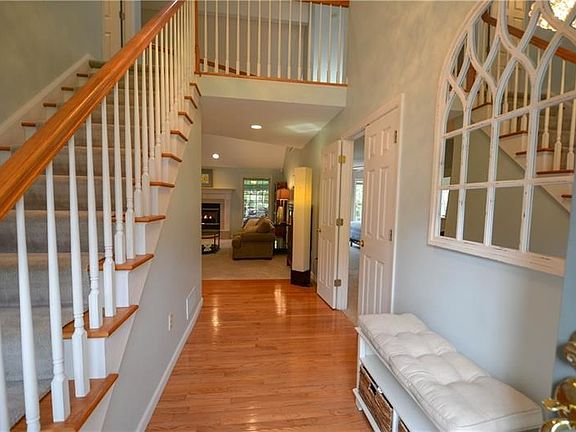 2nd image of 113 Hampshire Dr
