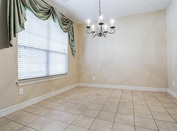4th image of 2909 Mason Ln