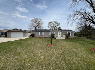 219 E Autumn Dr, Oakwood, IL 61858