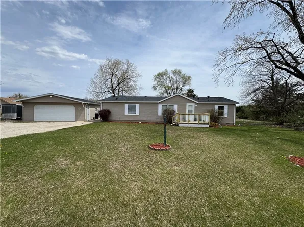 219 E Autumn Dr, Oakwood, IL 61858