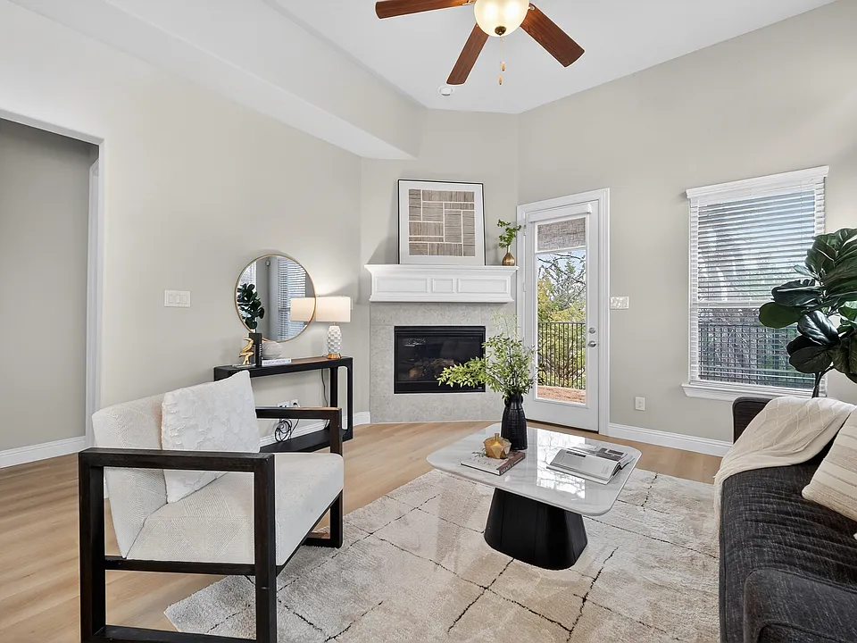 3620 Walden Dr