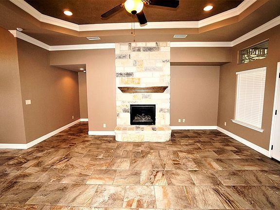 5th image of 3303 Milano Dr