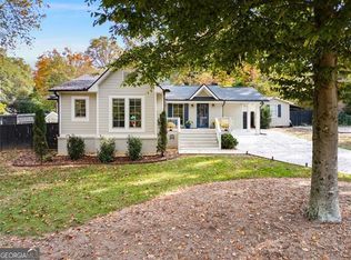 2606 Fox Hills Dr, Decatur, GA 30033