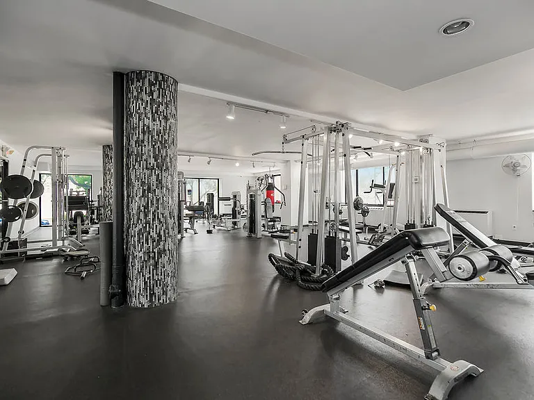 24-hour fitness
