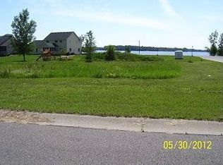 1065 Sarah Cir, Madison Lake, MN 56063