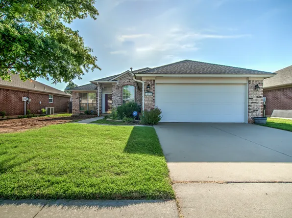 16232 Seminole Dr, Edmond, OK 73013