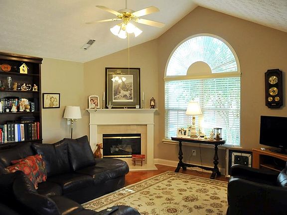3rd image of 3357 Timbersedge Dr #17