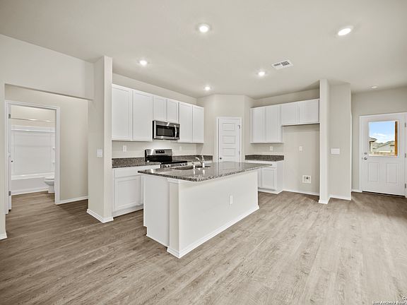 5th image of 1232 Whitneyway Ln