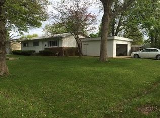 3240 W Crestview St, Springfield, MO 65807