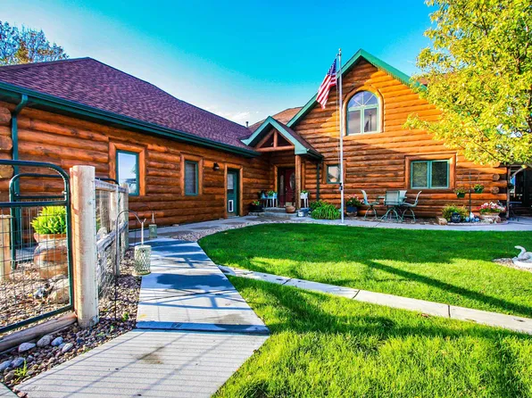 6740 WHISPER CANYON RD, North Platte, NE 69101