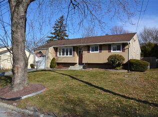 8 Lenape Rd, Newburgh, NY 12550