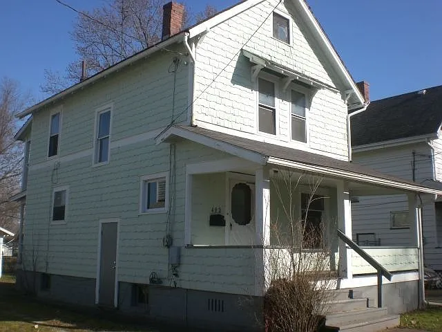 492 Iowa Ave NW photo 1