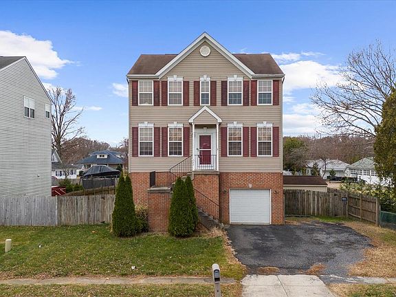 2nd image of 522 Grovethorn Rd