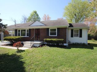 5528 Cartledge Ct, Louisville, KY 40214