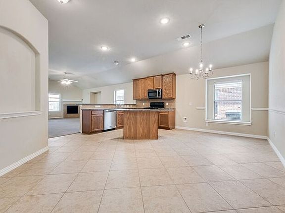 3rd image of 5036 Birchwood Dr