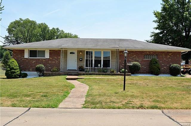 1st image of 2536 Wembley Dr