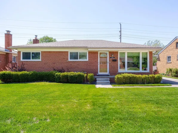 6025 Cambourne Rd, Dearborn Heights, MI 48127