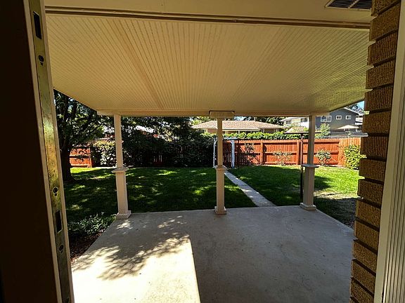 4th image of 1421 Tulip St