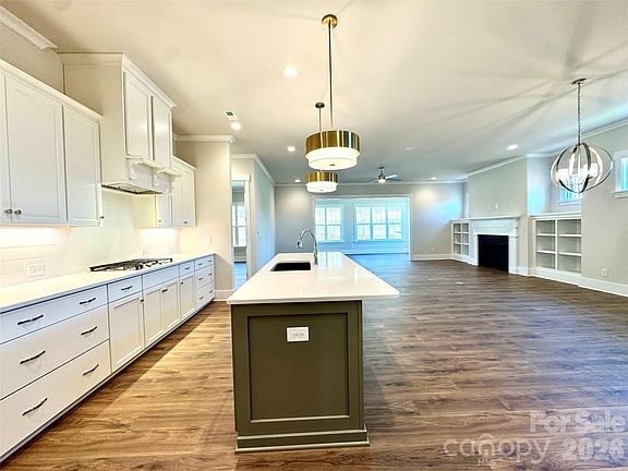 7th image of this home