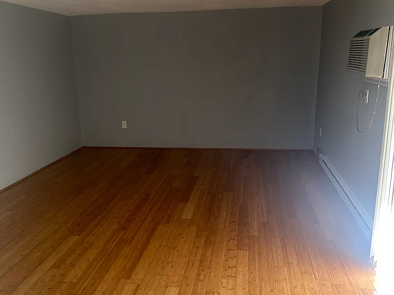 207 Burgundy Hill Ln — Photo 8