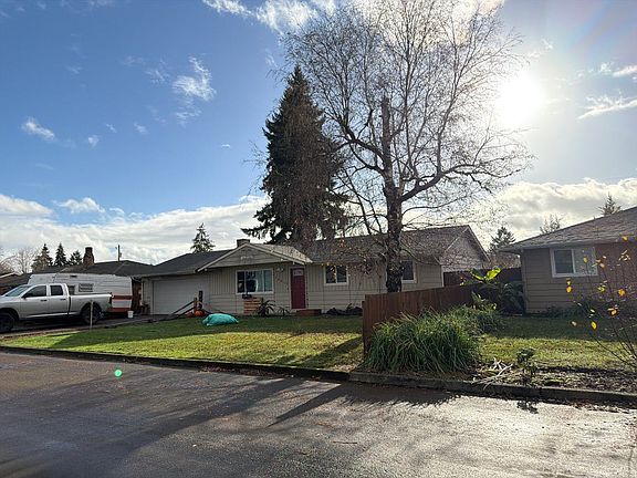 2nd image of 12015 NE 79th St