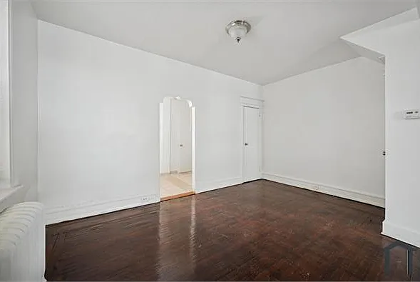 3 bed, $2,410 — Photo 3