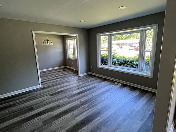 3rd image of 2517 Bengal Rd