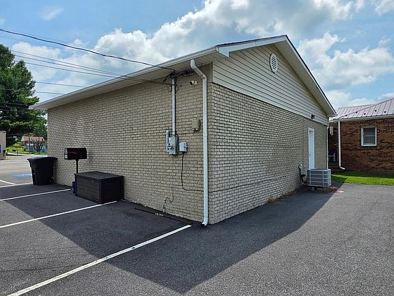 4th image of 766 Chatham Hill Rd