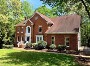 6009 Fox Crest Cir, Midlothian, VA 23112