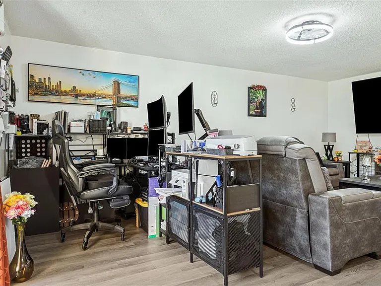 7501 Dolonita Dr #7501 — Photo 5