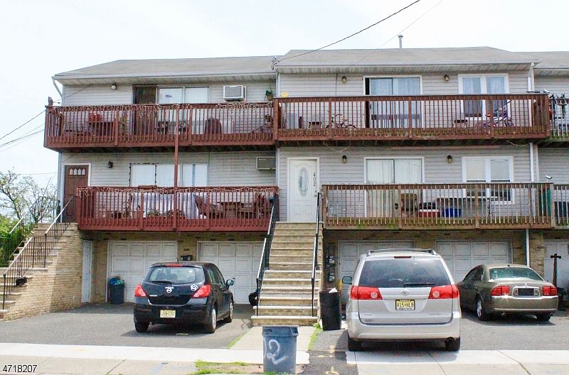 1st image of 402 S 5th St