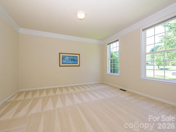 5th image of 2172 Woodstream Rd