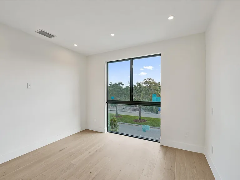 1527 NE 15th Ave — Photo 33
