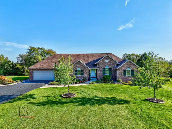 2320 Oakwood Ln, Marseilles, IL 61341