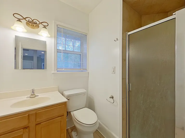 Dellwood Avenue 2920 — Photo 21