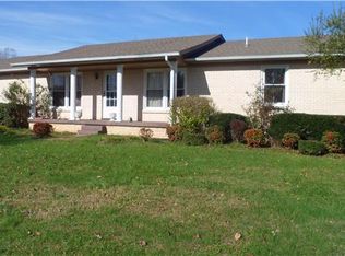 712 8th St, Lawrenceburg, TN 38464