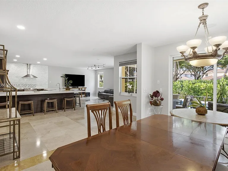 16781 SW 38th St — Photo 9