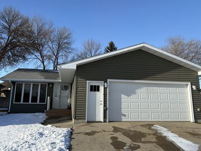 418 23rd St SW, Minot, ND, 58701