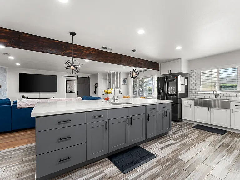 15015 Lindhall Way — Photo 16
