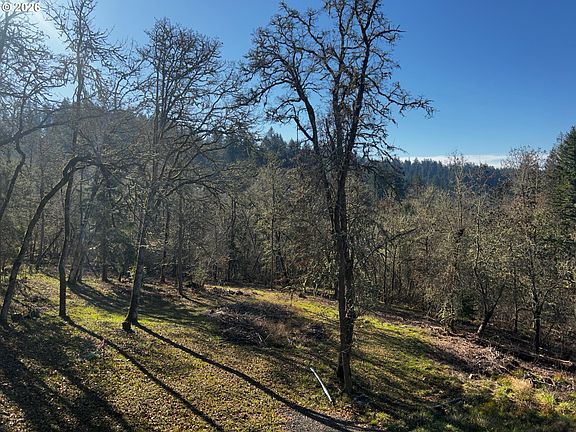 5th image of Hallmark Ln